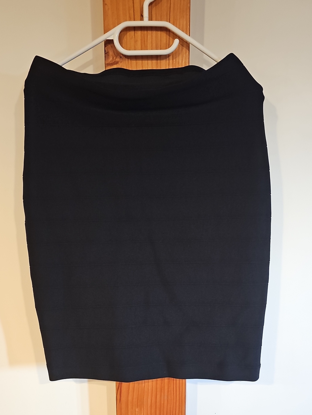 Joseph Ribkoff Black Pencil Skirt